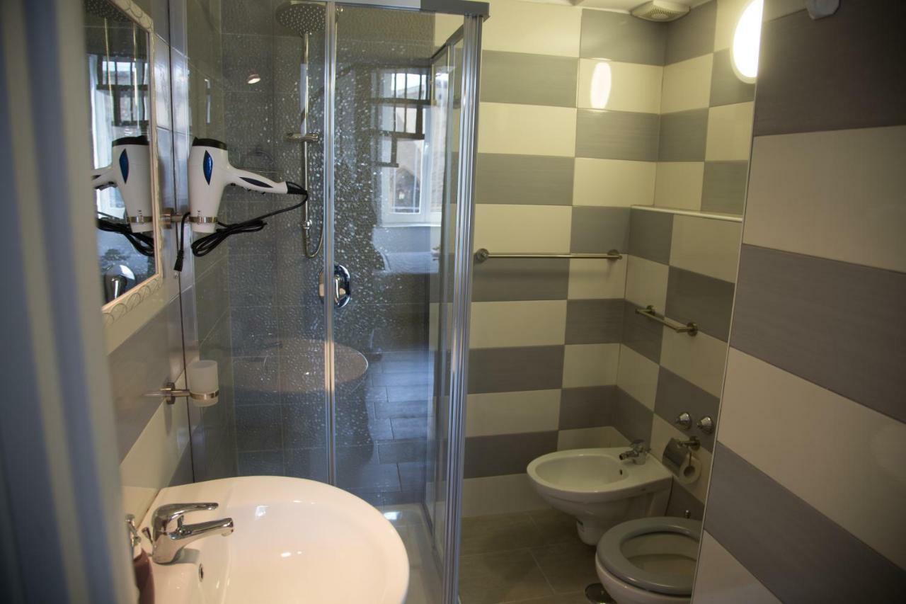 Vesuvius Luxury Suites Nápoly Kültér fotó