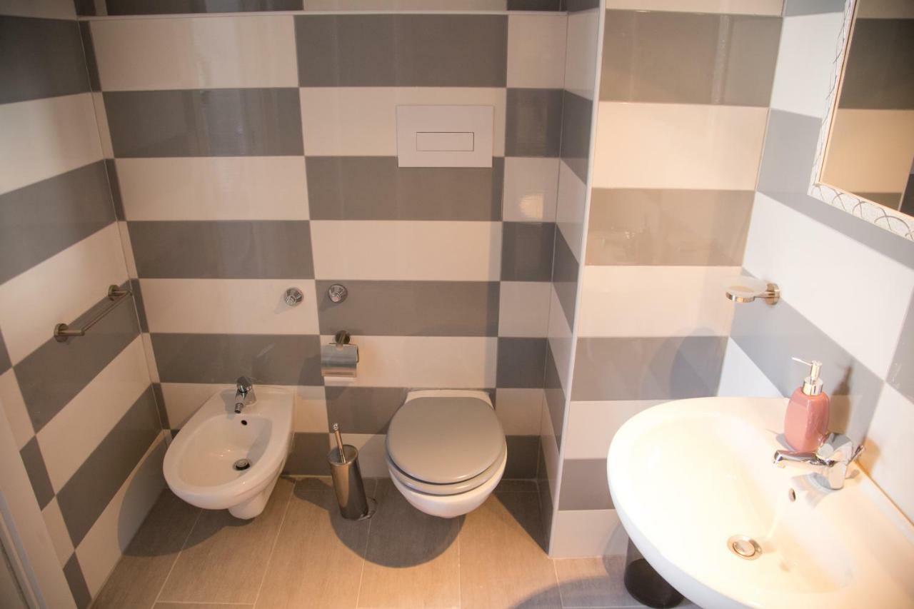 Vesuvius Luxury Suites Nápoly Kültér fotó