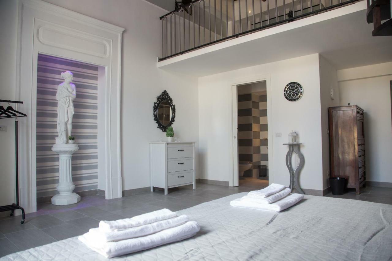 Vesuvius Luxury Suites Nápoly Kültér fotó