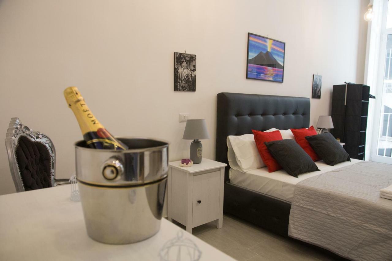 Vesuvius Luxury Suites Nápoly Kültér fotó