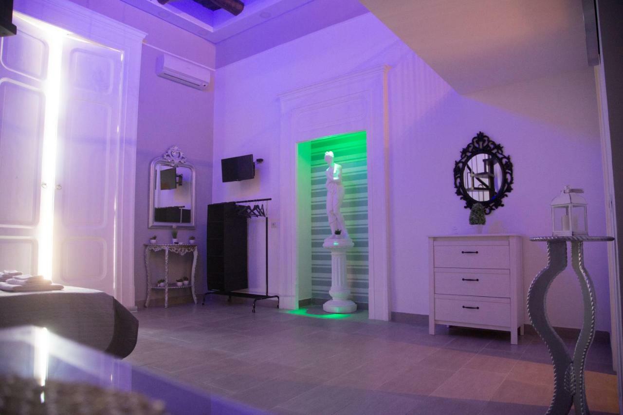 Vesuvius Luxury Suites Nápoly Kültér fotó